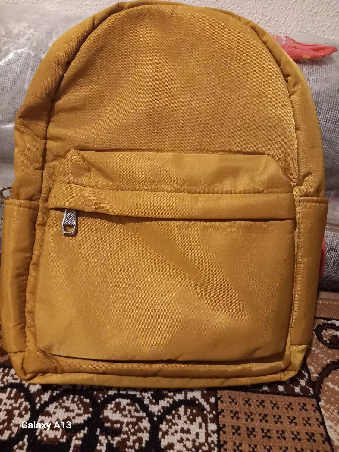 کیف مدرسه|کیف، کفش، کمربند|شاهین‌شهر, شهرک گلدیس|دیوار