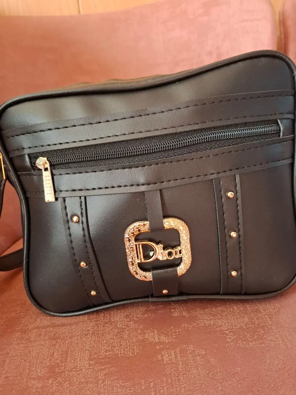 کیف جذاب وجادارا دارای سه زیپ هست|کیف، کفش، کمربند|کاشان, امیرکبیر|دیوار