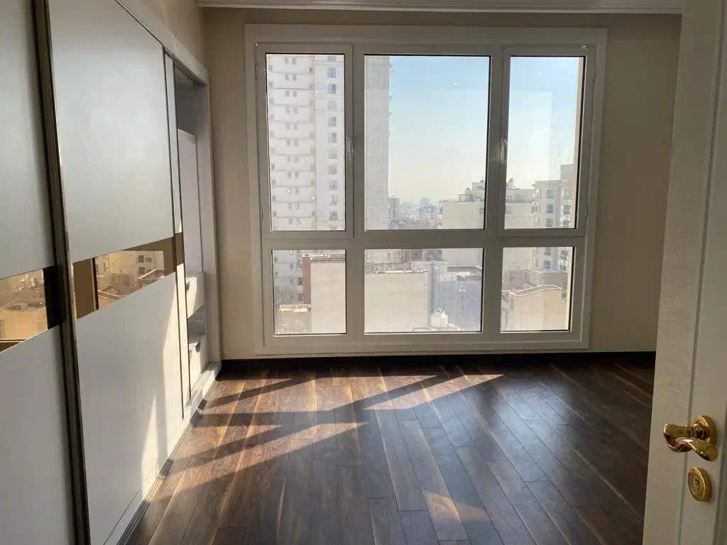 آپارتمان ۲۹۰متری فرمانیه/بام راد