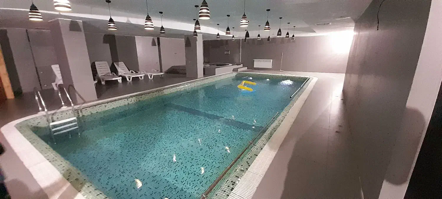 ۱۵۵متر ۳خواب ۲پارکینگ نوساز مشاعات آبی سازه هوشمند