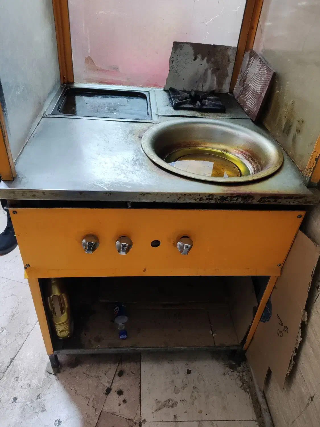 فر فلافل.یخچال.صندلی.میز.پرچم ساحلی|فروشگاه و مغازه|شهریار, شهرک امیریه|دیوار