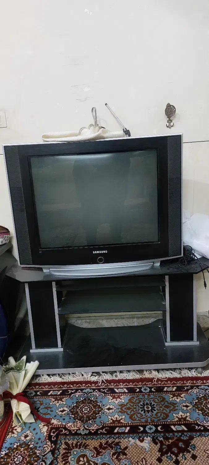 میز و تلوزیون|تلویزیون و پروژکتور|لار, |دیوار