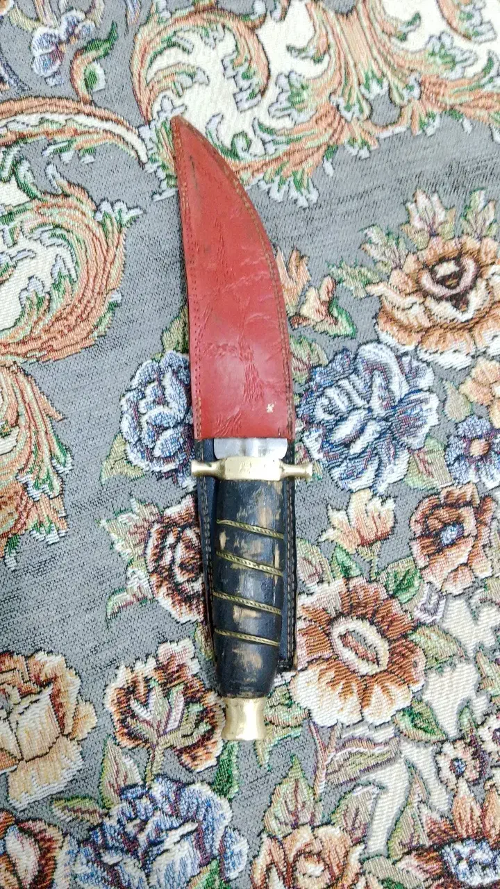 چاقو خنجر قاجار قدیمی برنج|کلکسیون اشیاء عتیقه|نسیم‌شهر, |دیوار
