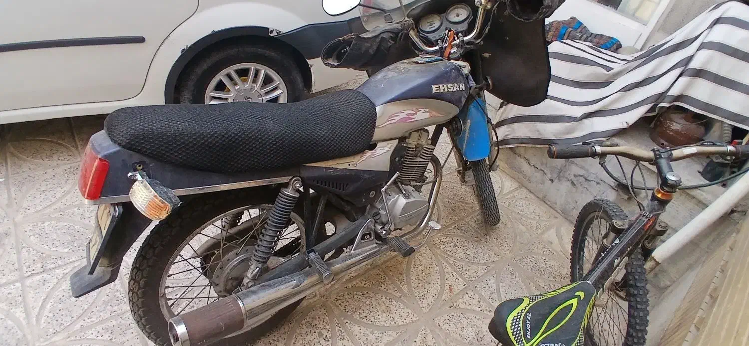 احسان شکاری|موتورسیکلت|اصفهان, باتون|دیوار