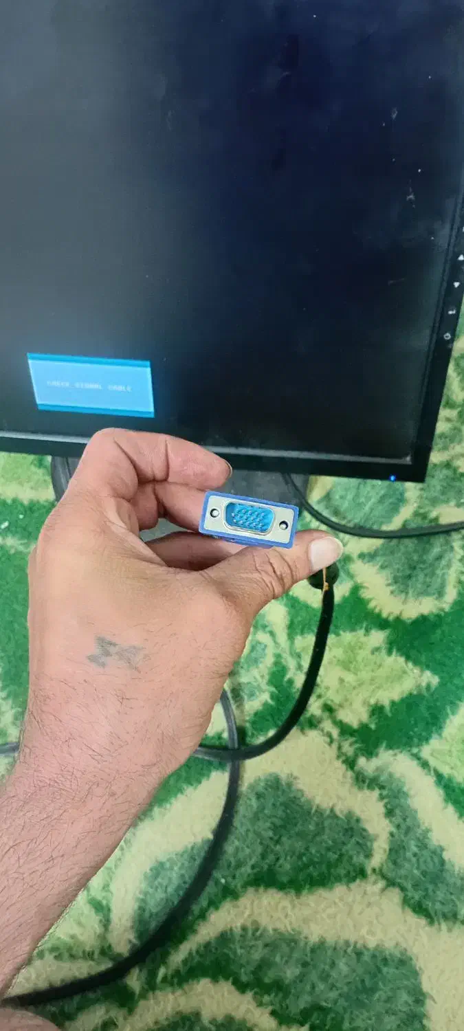 مانیتور ۱۵ اینچ معاوظه هم میکنم با یه تلوزیون|قطعات و لوازم جانبی رایانه|تهران, جلیلی|دیوار