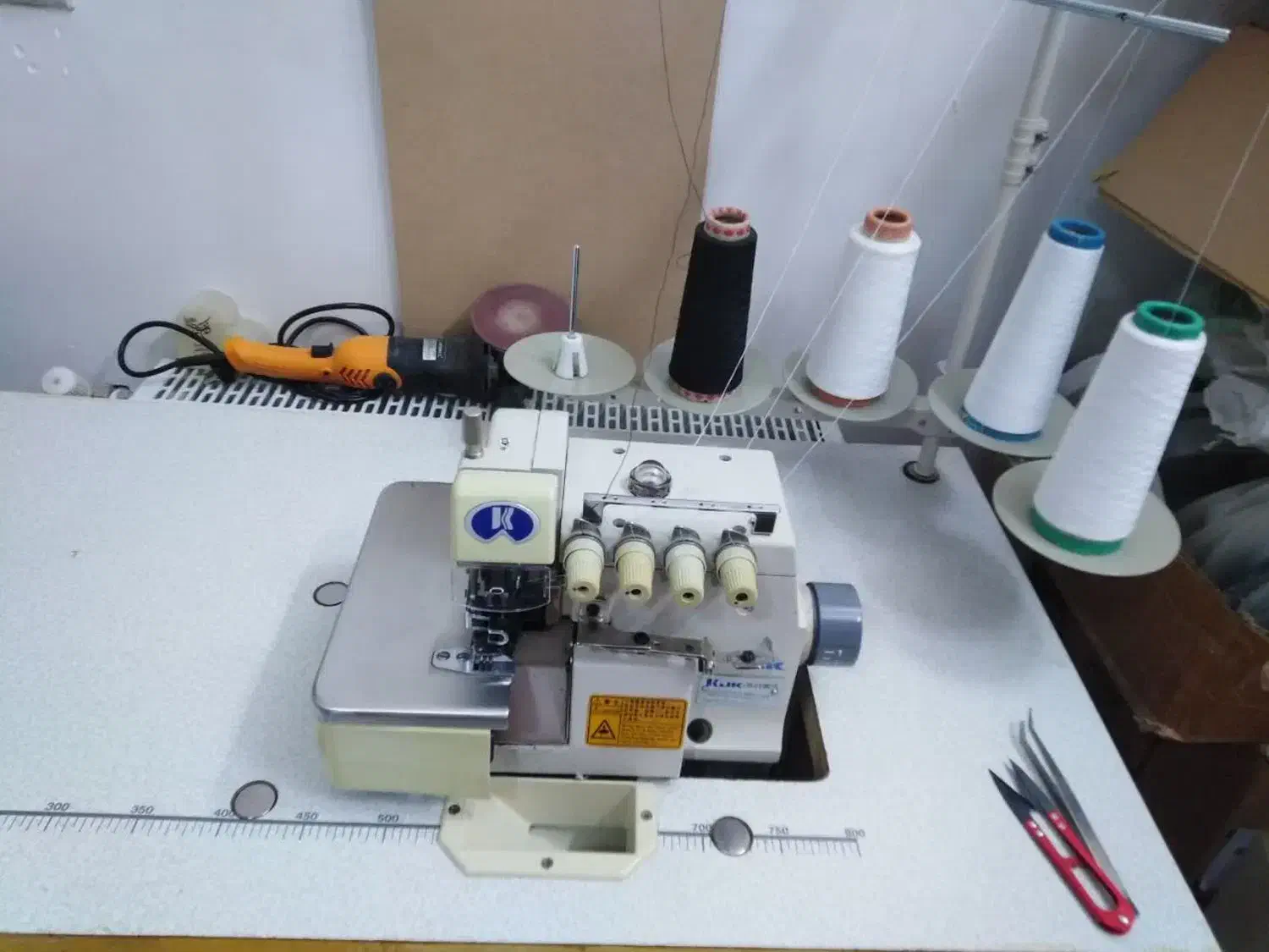 چرخ خیاطی ۵ نخ|چرخ خیاطی و ریسندگی|فولادشهر, B4|دیوار