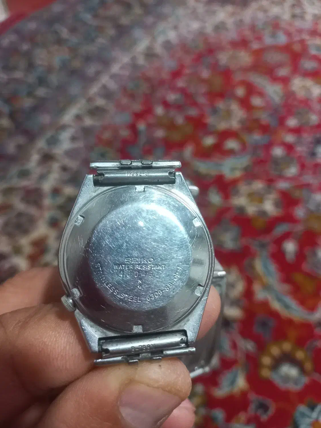 یک عدد ساعت اصلی سال ساخت۱۹۸۷|ساعت|شهرکرد, |دیوار