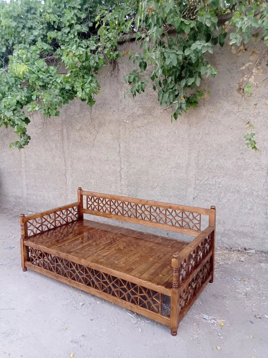 تخت نشیمن گره چینی تمام چوب روس|مبلمان خانگی و میز عسلی|شیراز, دشت چنار|دیوار