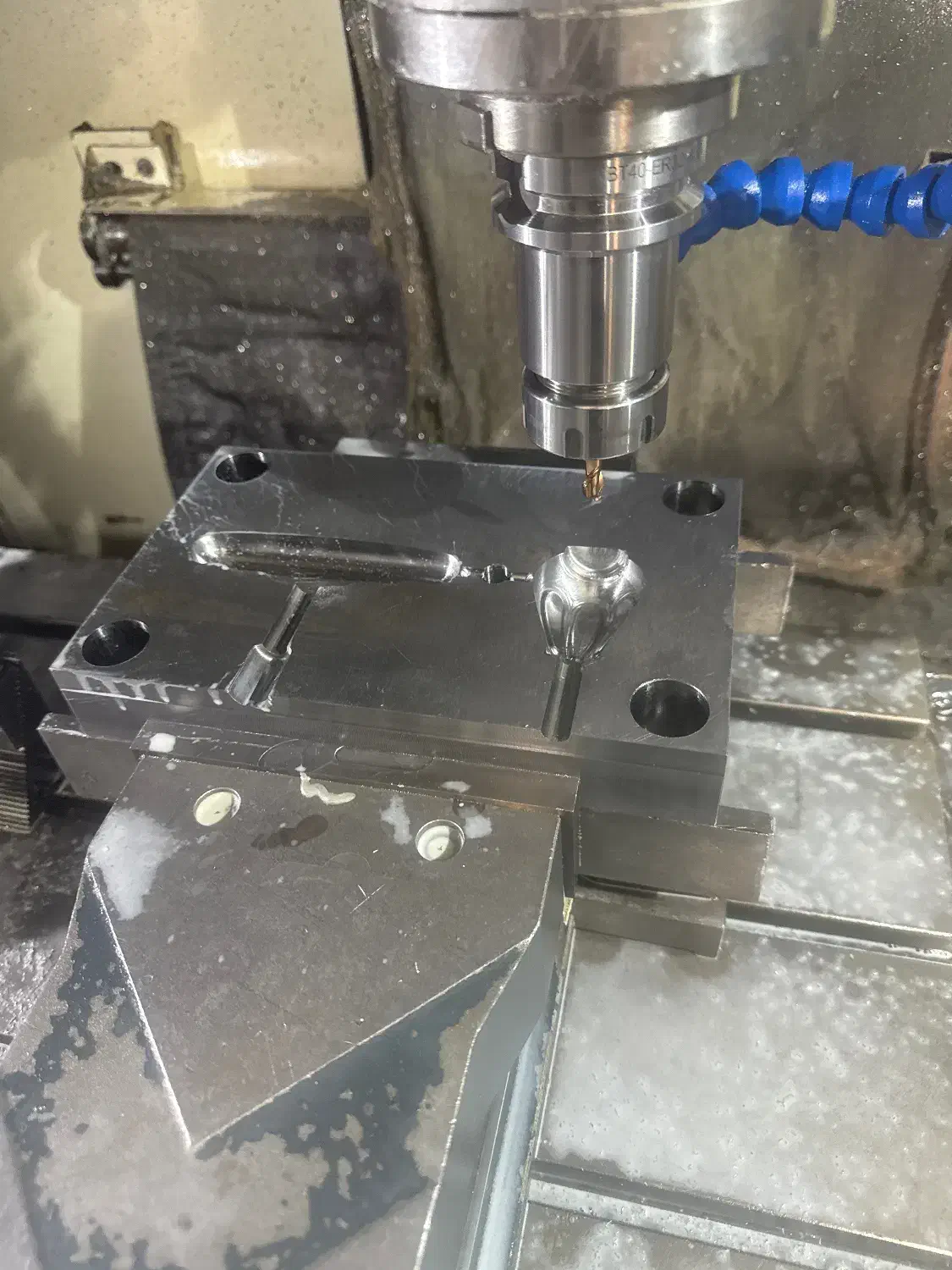 استخدام اپراتور و برنامه نویس فرز cnc|استخدام صنعتی، فنی، مهندسی|کهریزک, |دیوار