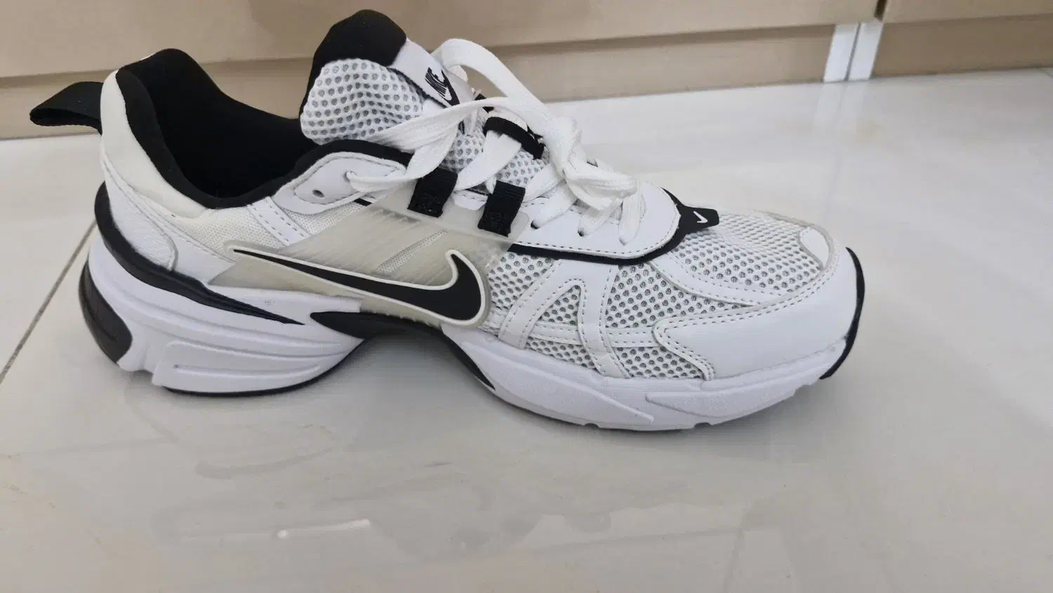 کفش v2k|کیف، کفش، کمربند|شیراز, باغ تخت|دیوار