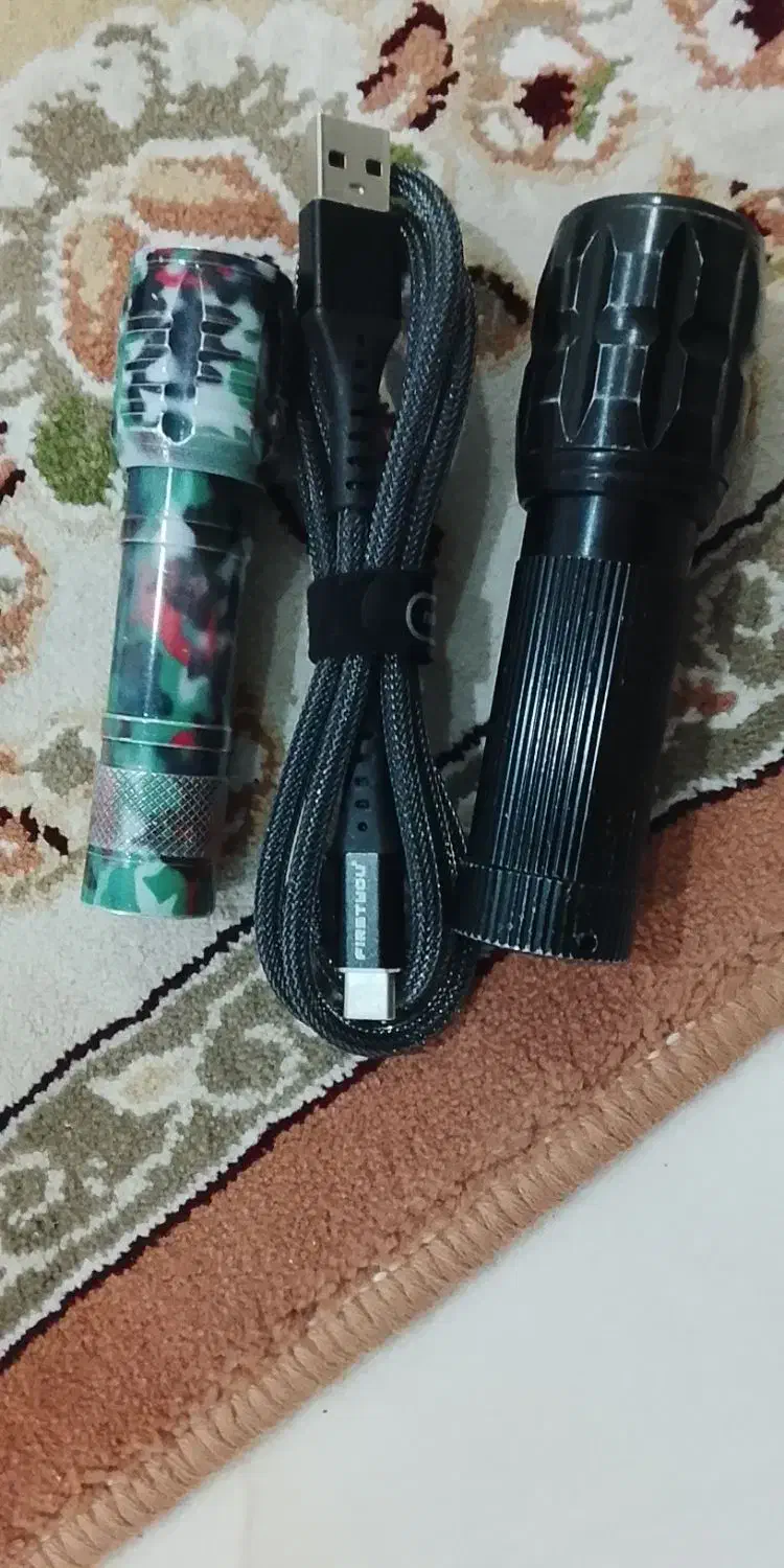 چراغ قوه پلئس|لامپ و چراغ|اسلامشهر, شهرک واوان|دیوار