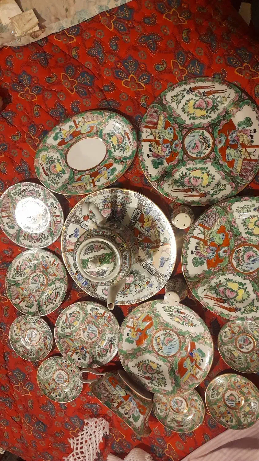 ظروف معروف به مرغی .نقاشی روی ظروف چینی .ژاپنی|ظروف سرو و پذیرایی|تهران, آهنگران (سراسیاب دولاب)|دیوار