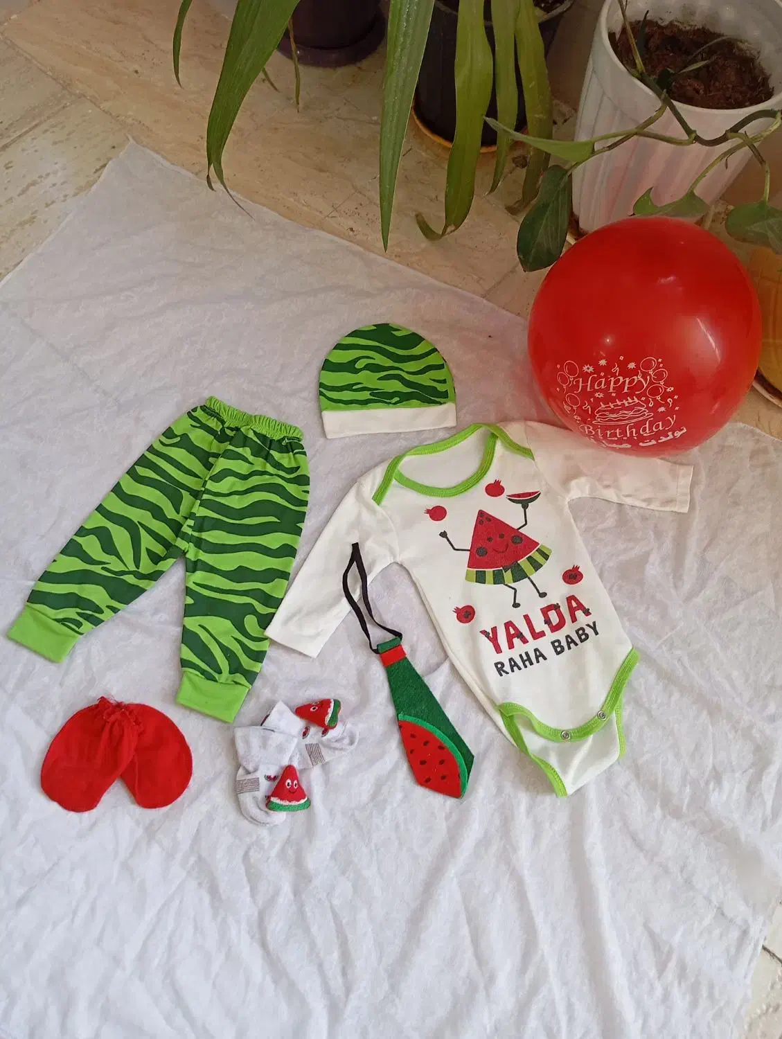 لباس نوزادی شب یلدا|کفش و لباس بچه|یزد, |دیوار