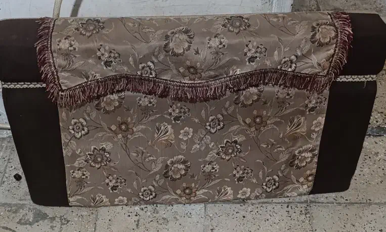 پشتی سالم و زیبا|پشتی|شیراز, تل حسین‌آباد|دیوار