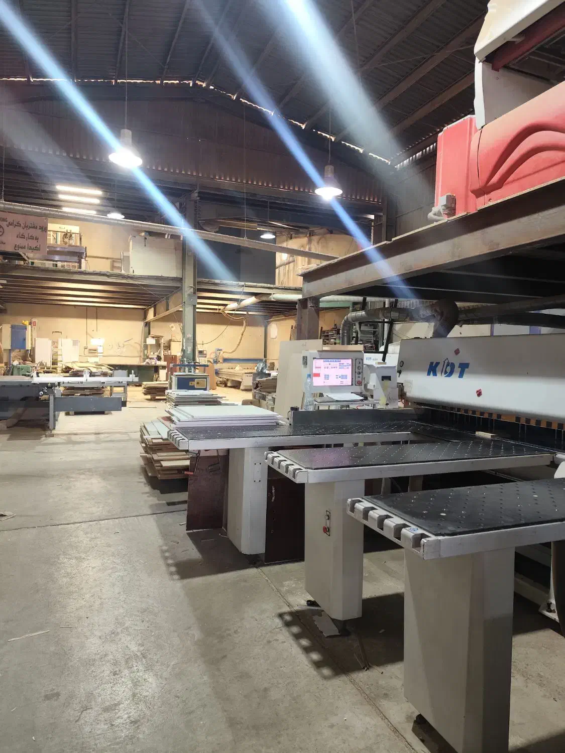 مونتاژ کار کابینت و کمد و کارگر ساده|استخدام صنعتی، فنی، مهندسی|قیامدشت - خاورشهر, |دیوار