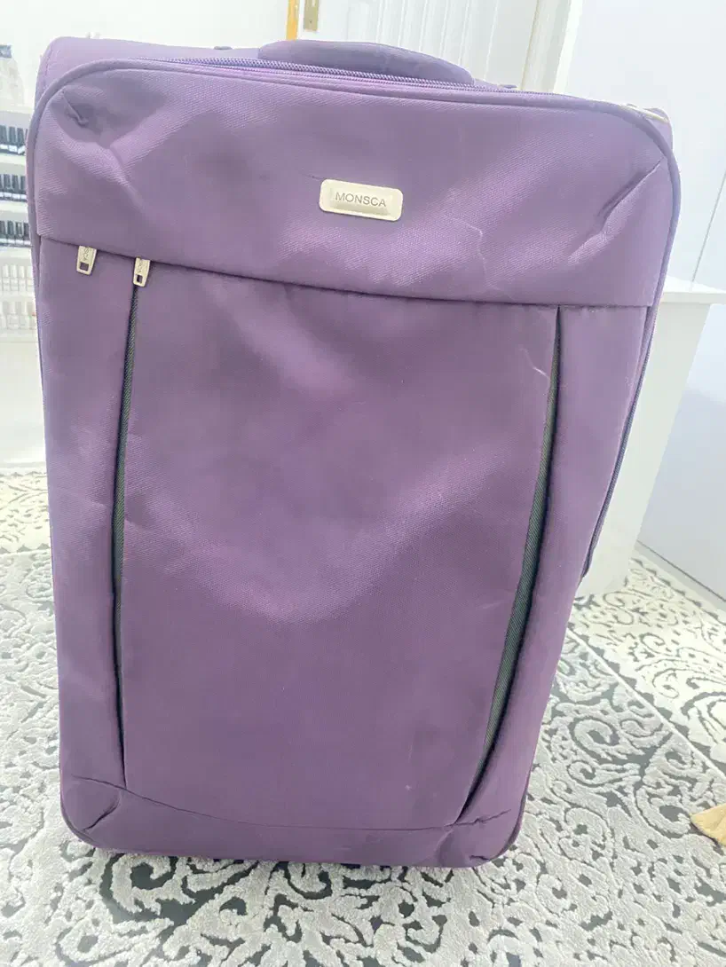 چمدان و کیف آرایشی|کیف، کفش، کمربند|شیراز, میانرود|دیوار