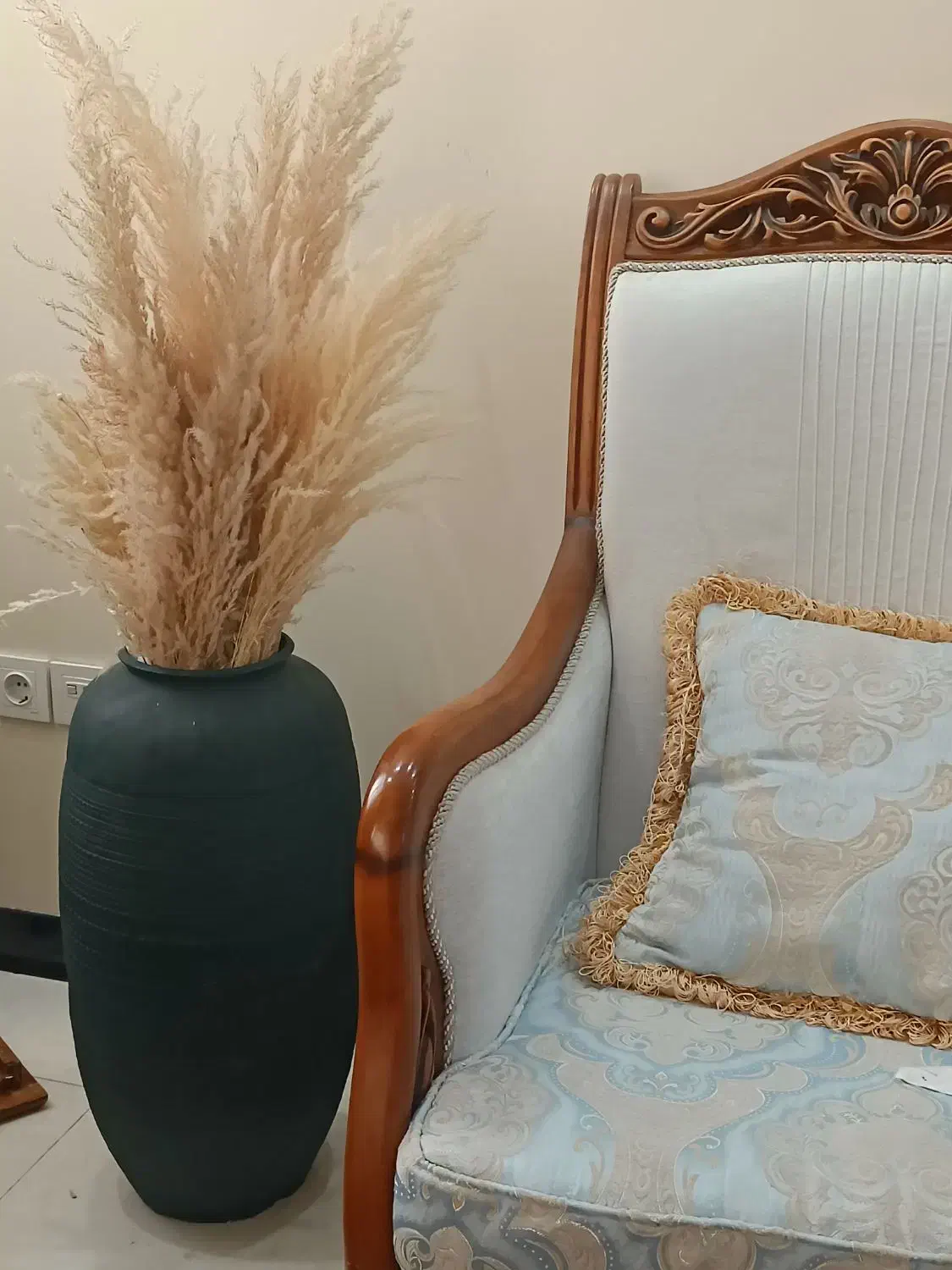 گلدان کنار سالنی بزرگ|صنایع دستی و سایر لوازم تزئینی|تهران, کوهک|دیوار