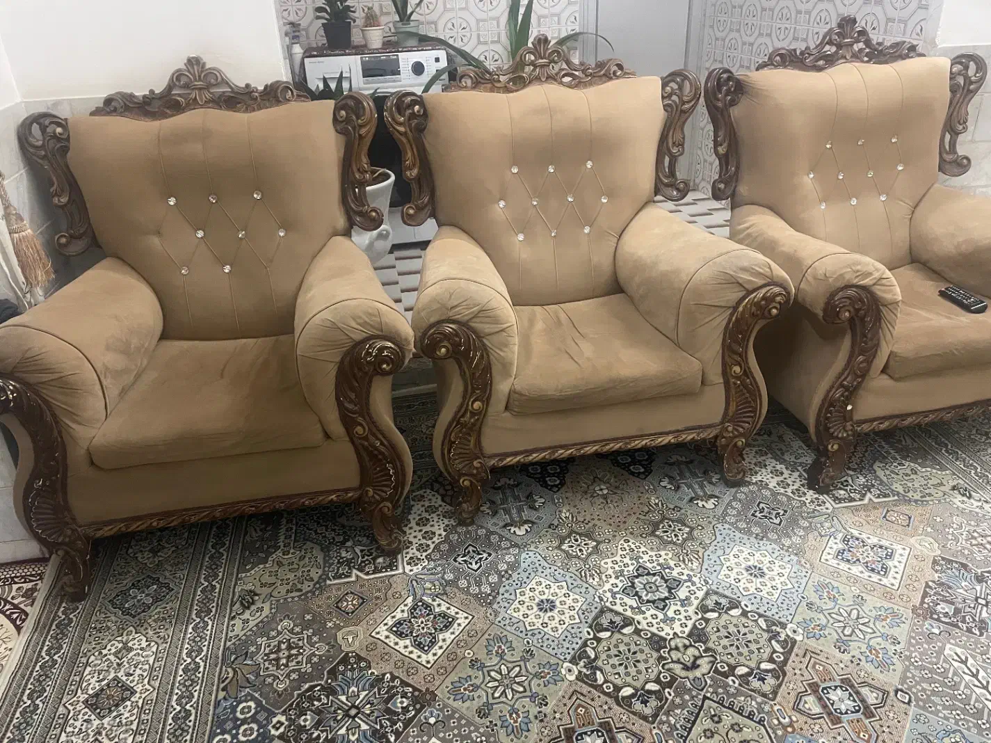 مبل هفت نفره|مبلمان خانگی و میز عسلی|میبد, |دیوار