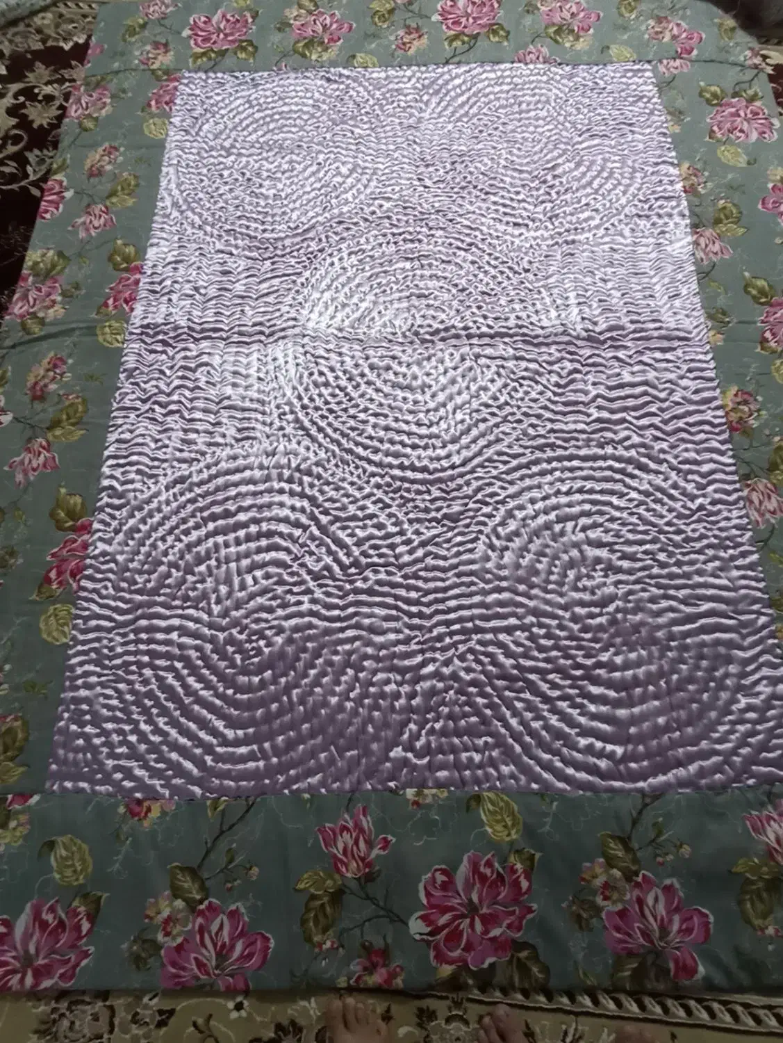 لحاف|رختخواب، بالش، پتو|خرمدره, |دیوار