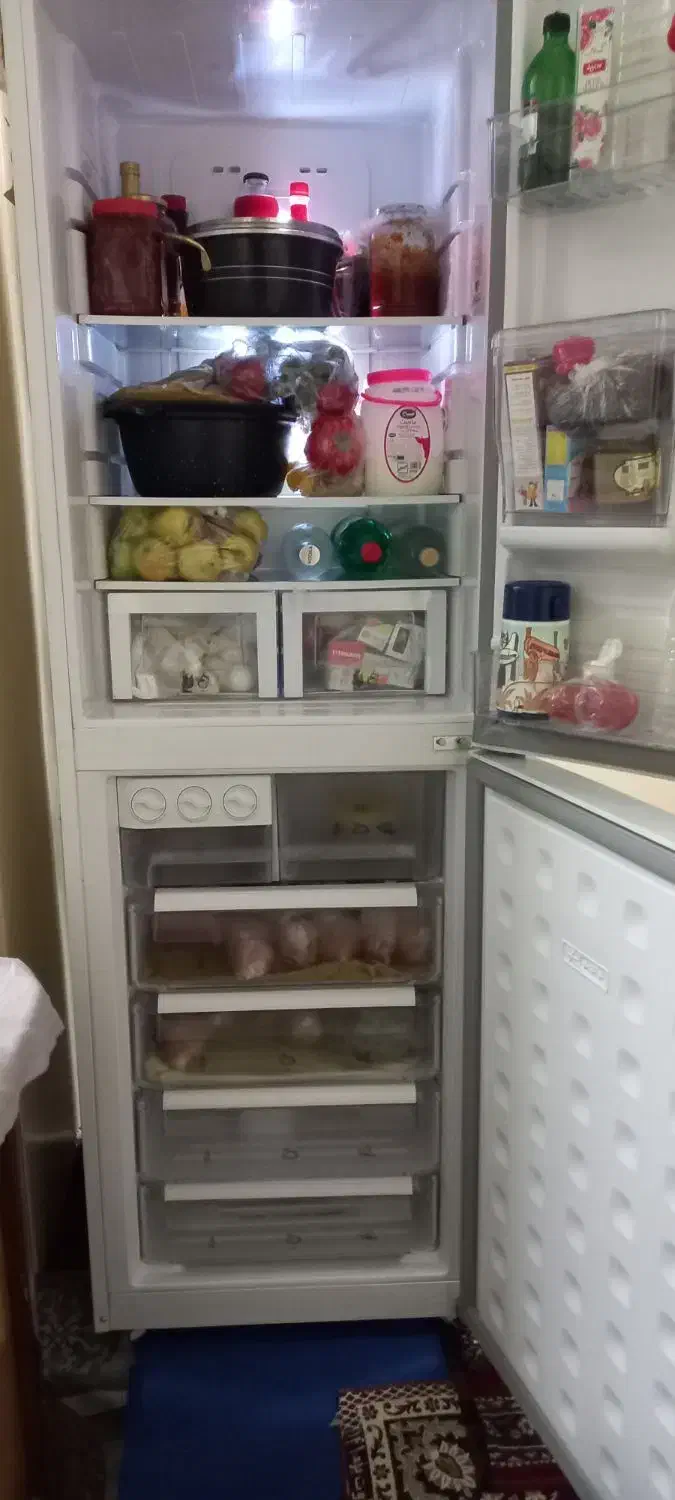 یخچال فریزر در حد نو  الکترو استیل ارتفاع 190|یخچال و فریزر|تهران, امام زاده عبدالله|دیوار