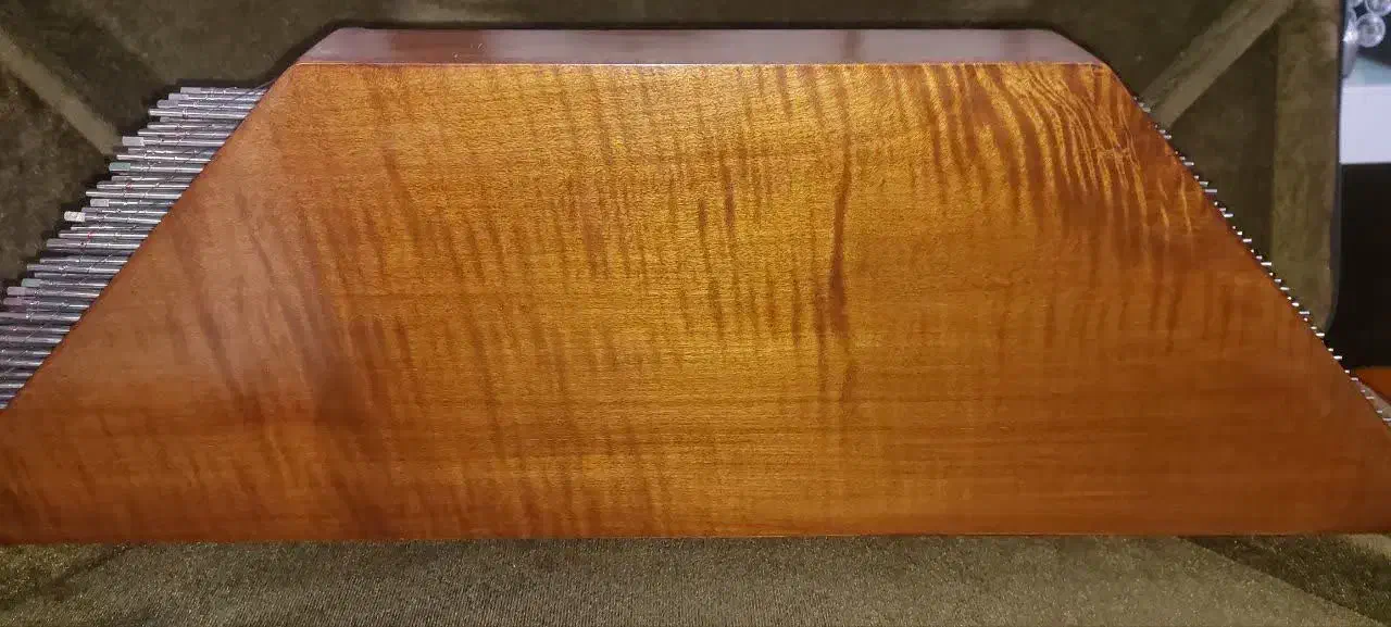 سنتور از چوب گردو|سازهای سنتی|اراک, |دیوار