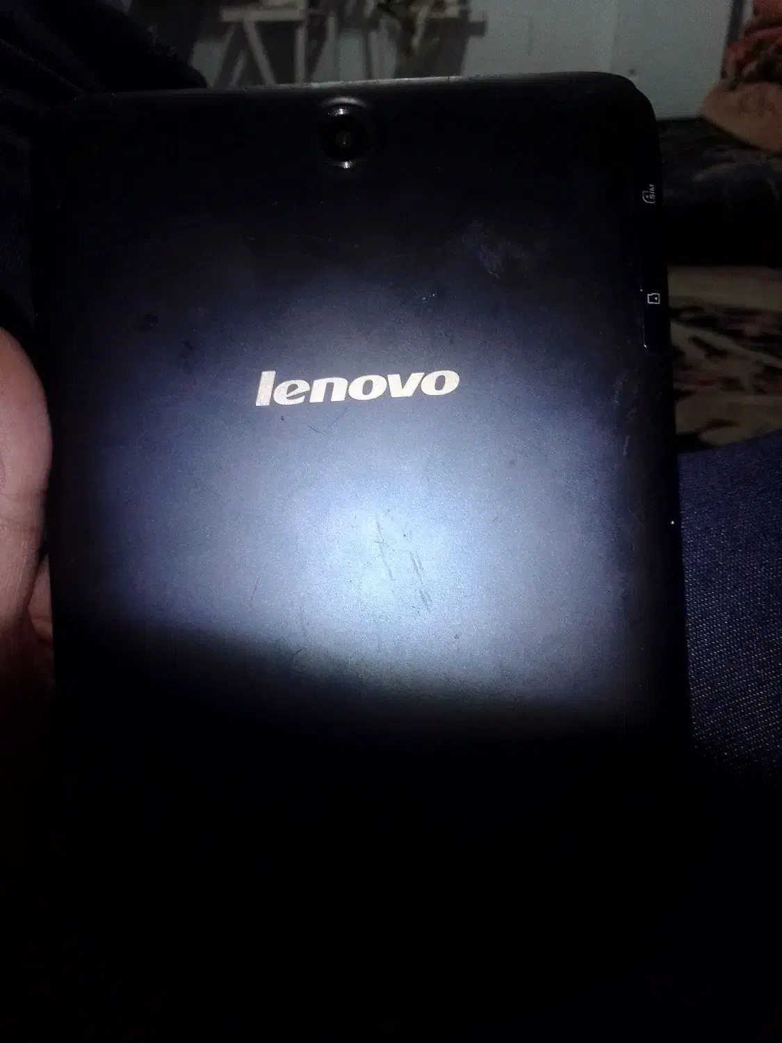 تبلت|تبلت|مشهد, نکاح|دیوار