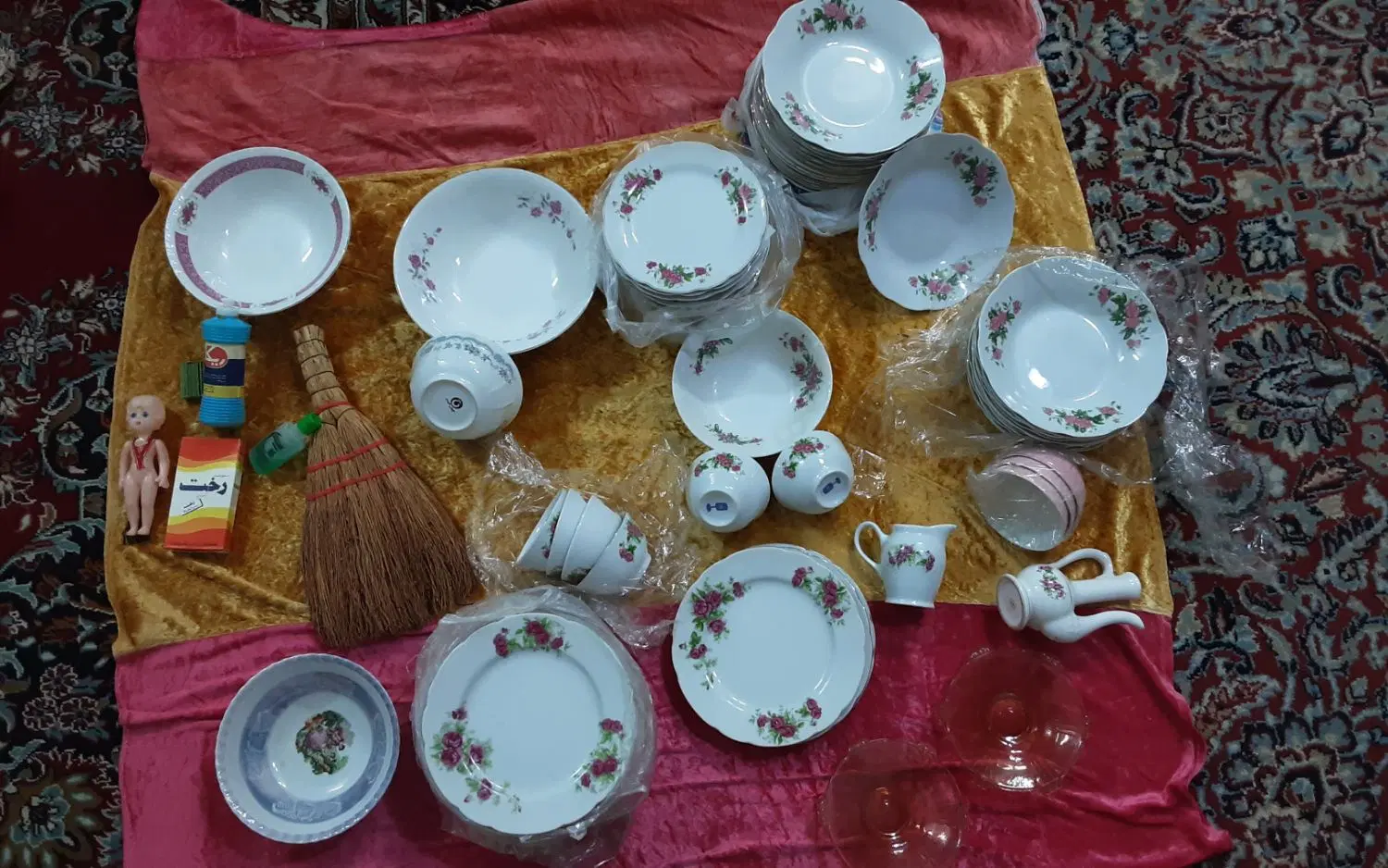ظروف استیل، گل سرخی برای پخت و پز|ظروف سرو و پذیرایی|تهران, عبدلآباد|دیوار