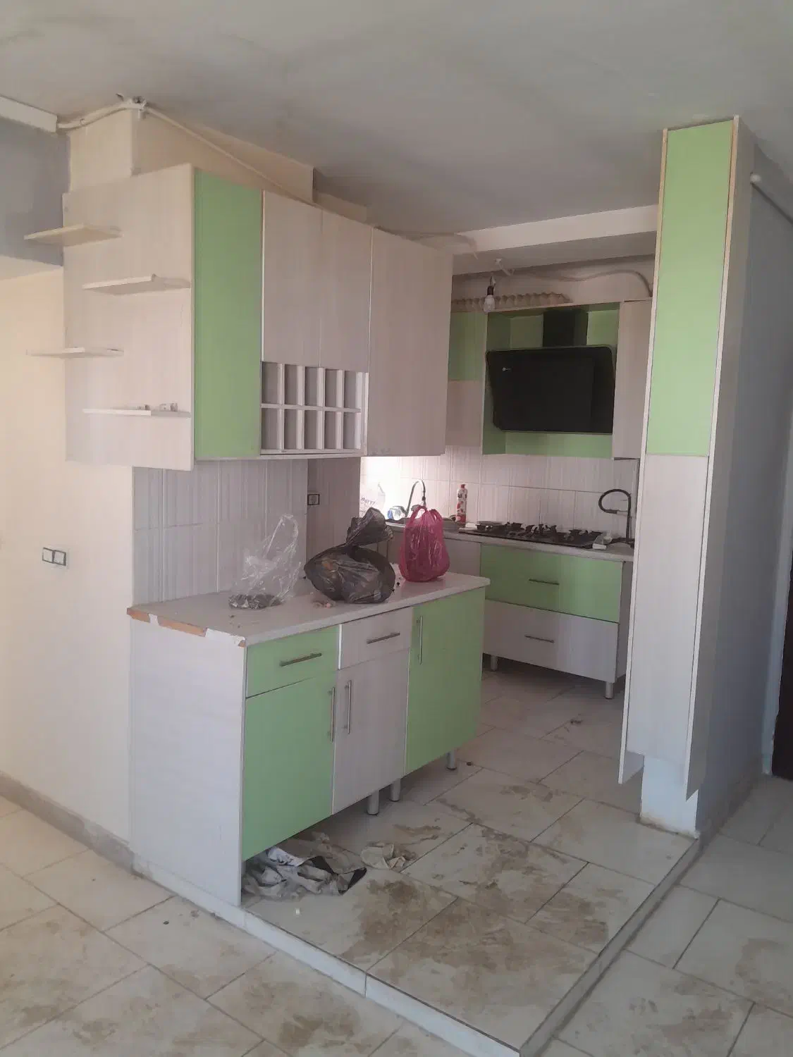 با ۷۲۰ تومان مالک اپارتمان کلید تحویل شوید .|فروش آپارتمان|هشتگرد, شهرک فرهنگیان|دیوار