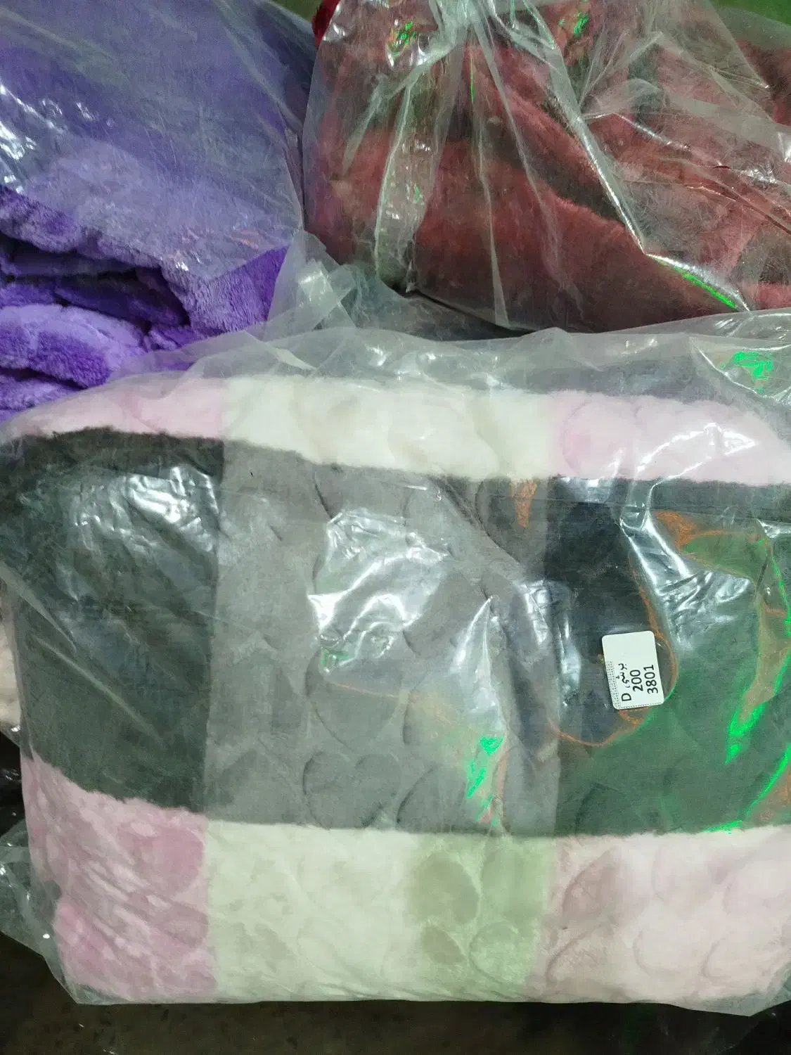 حراج پتو ماندانا نیسا یک نفره. 450 تومان.|رختخواب، بالش، پتو|قدس, شهرک فرزان|دیوار