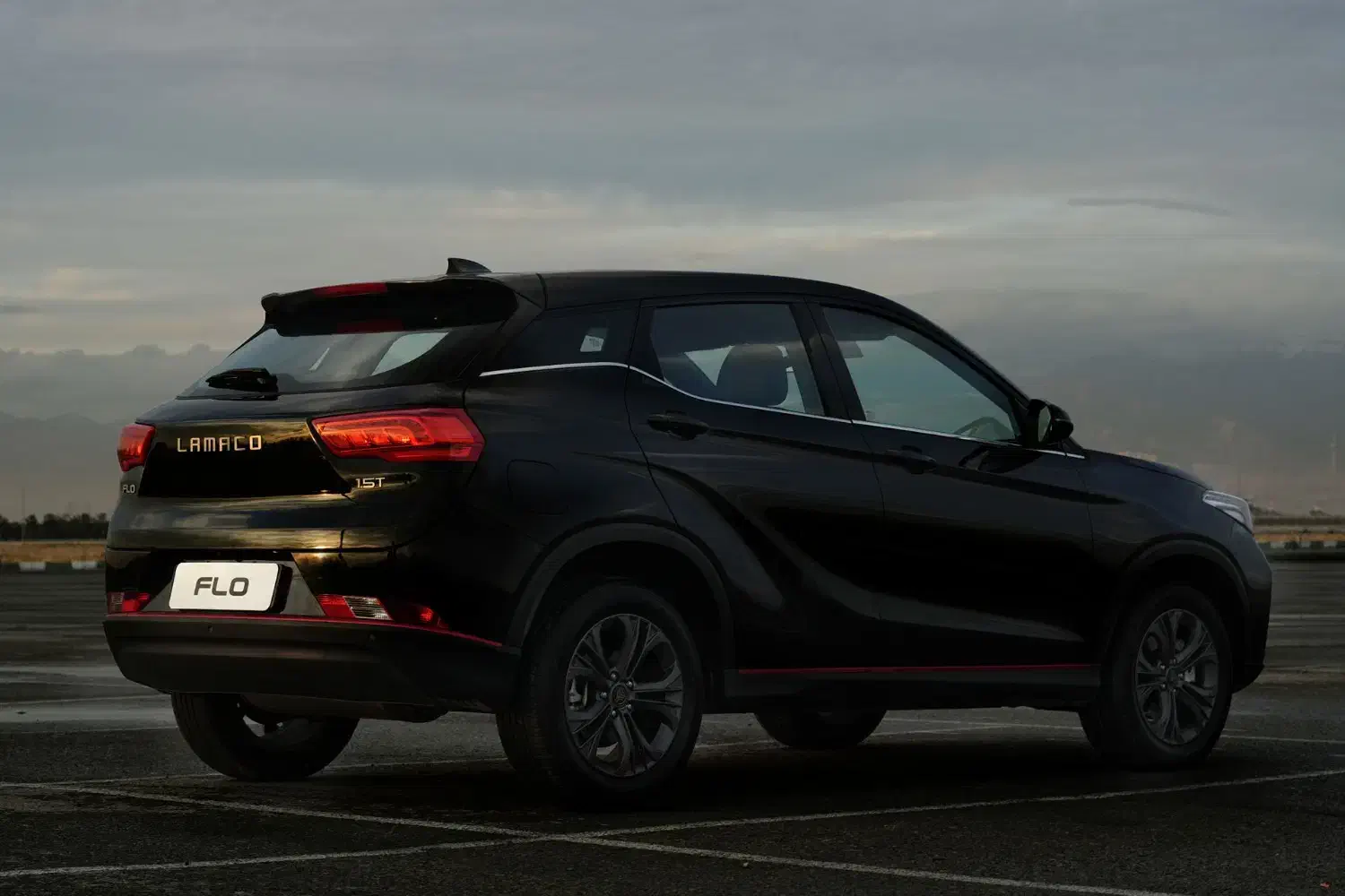 لاماکو فلو،فروش ویژه اقساطی نمایندگی سلامتیان|خودرو سواری و وانت|اصفهان, تخت فولاد|دیوار