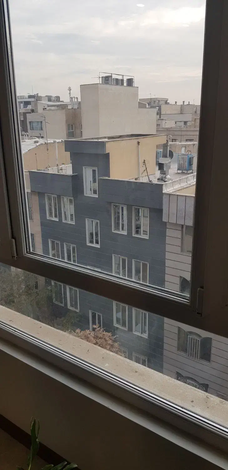 واحد ۱۱۵ متری ۲ خوابه لوکیشن عالی