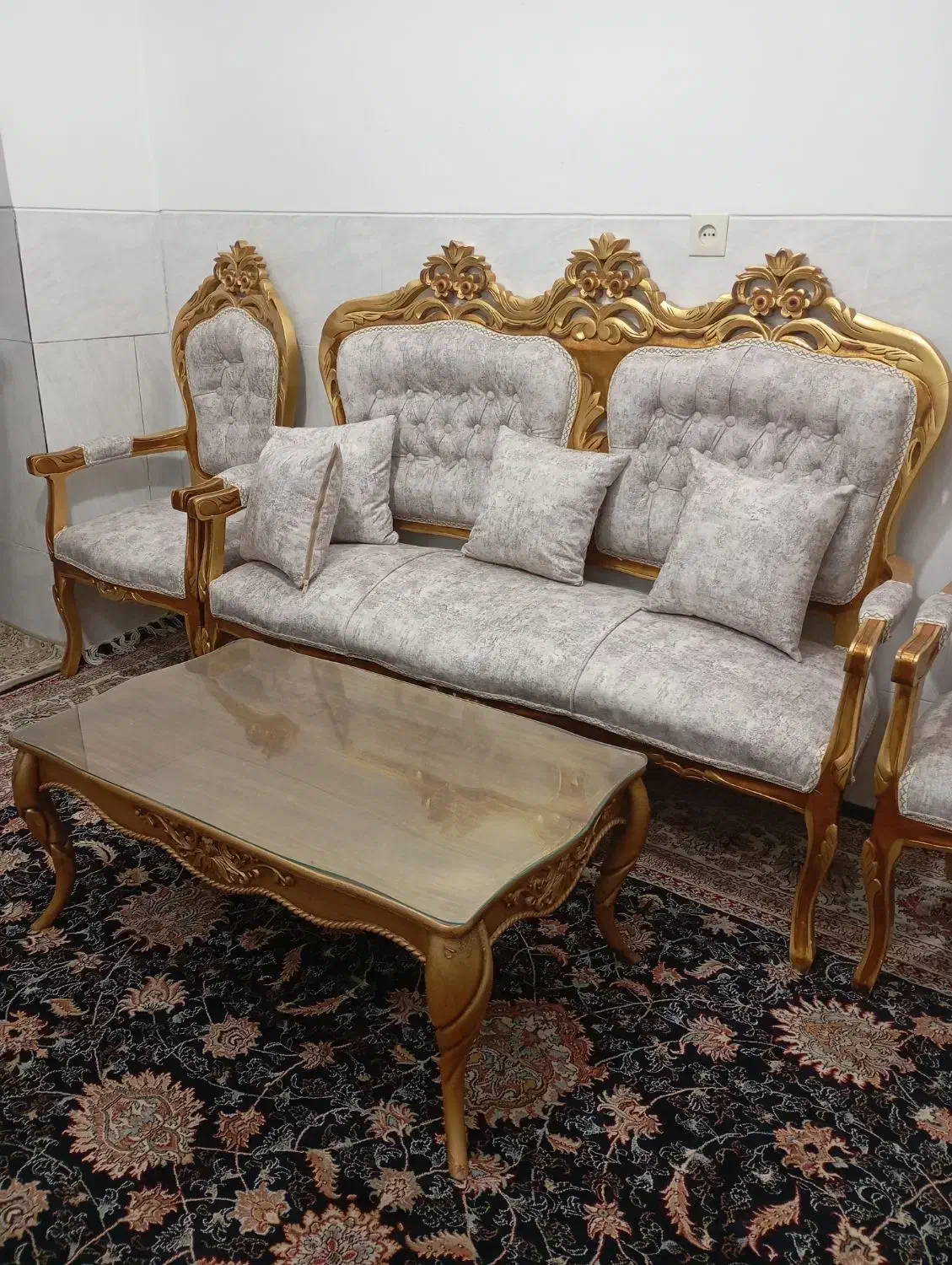 مبلمان کلاسیک هشت نفره|مبلمان خانگی و میز عسلی|محلات, |دیوار