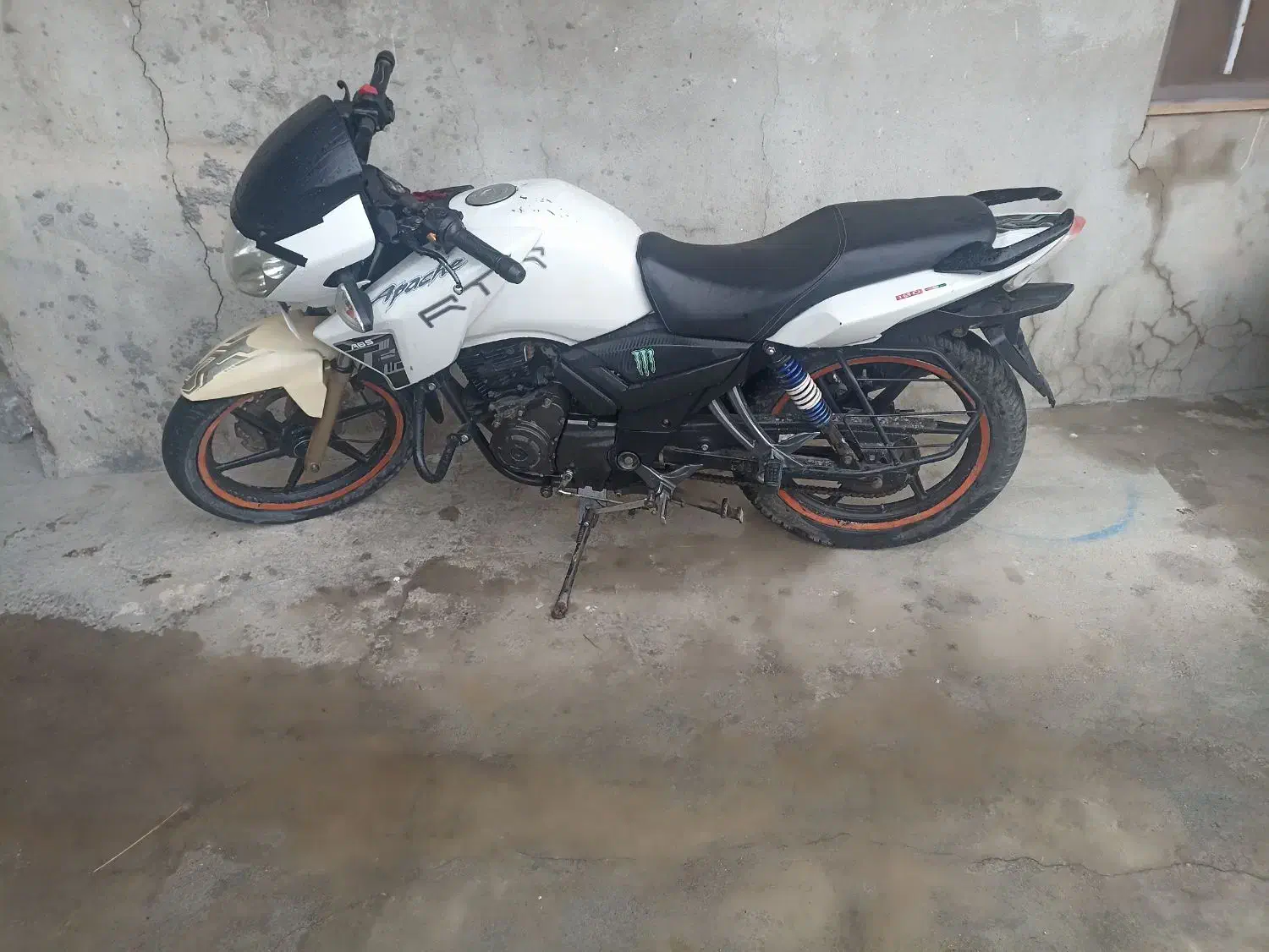 موتور آپاچی 180|موتورسیکلت|گنبد کاووس, |دیوار