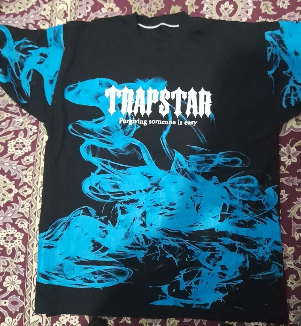 تیشتر نو xL|لباس|هشتگرد, شهرک ولیعصر (مهستان)|دیوار