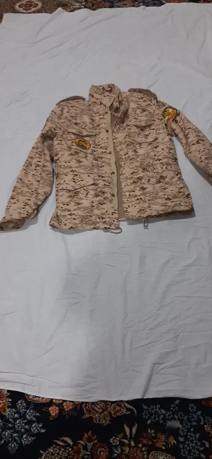 لباس سربازی|لباس|هشتگرد, شهرک راه آهن|دیوار