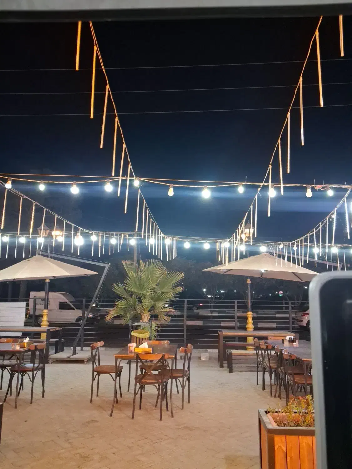 اشپز  ومنقل کار|استخدام خدمات فروشگاه و رستوران|اسلامشهر, شهرک واوان|دیوار