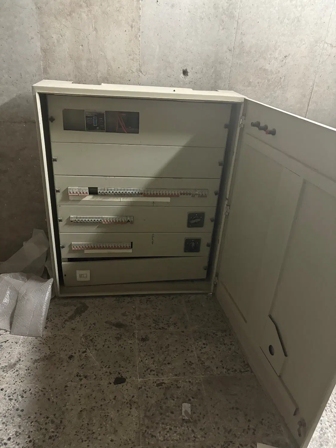 تابلو برق|مصالح و تجهیزات ساختمان|تهران, سوهانک|دیوار