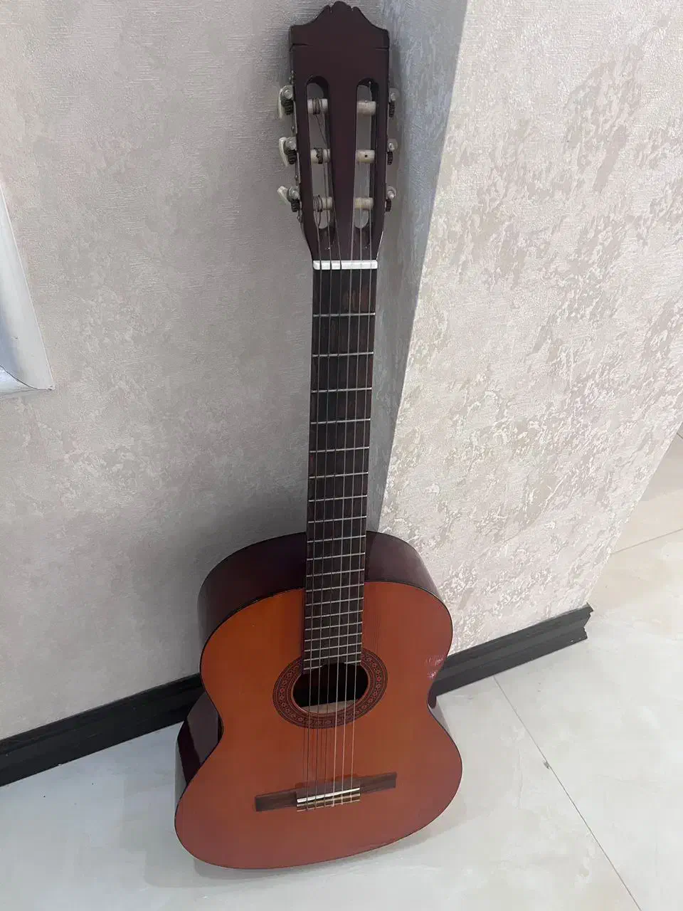 گیتار باماها c40 اصل اندونزی اورجینال و قدیمی|گیتار، بیس، امپلیفایر|اهواز, زیتون کارمندی|دیوار