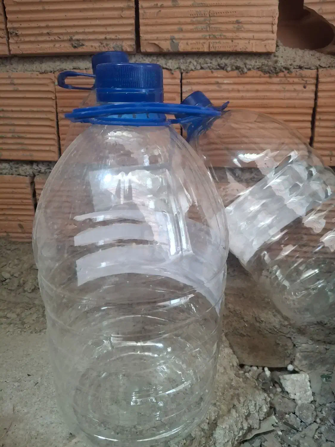 بطری وپلاستیک|ظروف نگهدارنده، پلاستیکی، یک‌بارمصرف|آق قلا, |دیوار