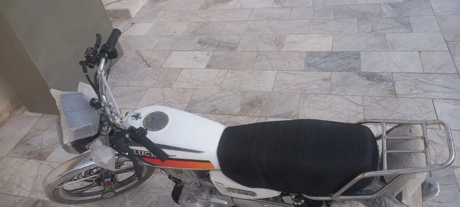 موتور ۱۴۰۰ در حدخشک|موتورسیکلت|هیدوچ, |دیوار