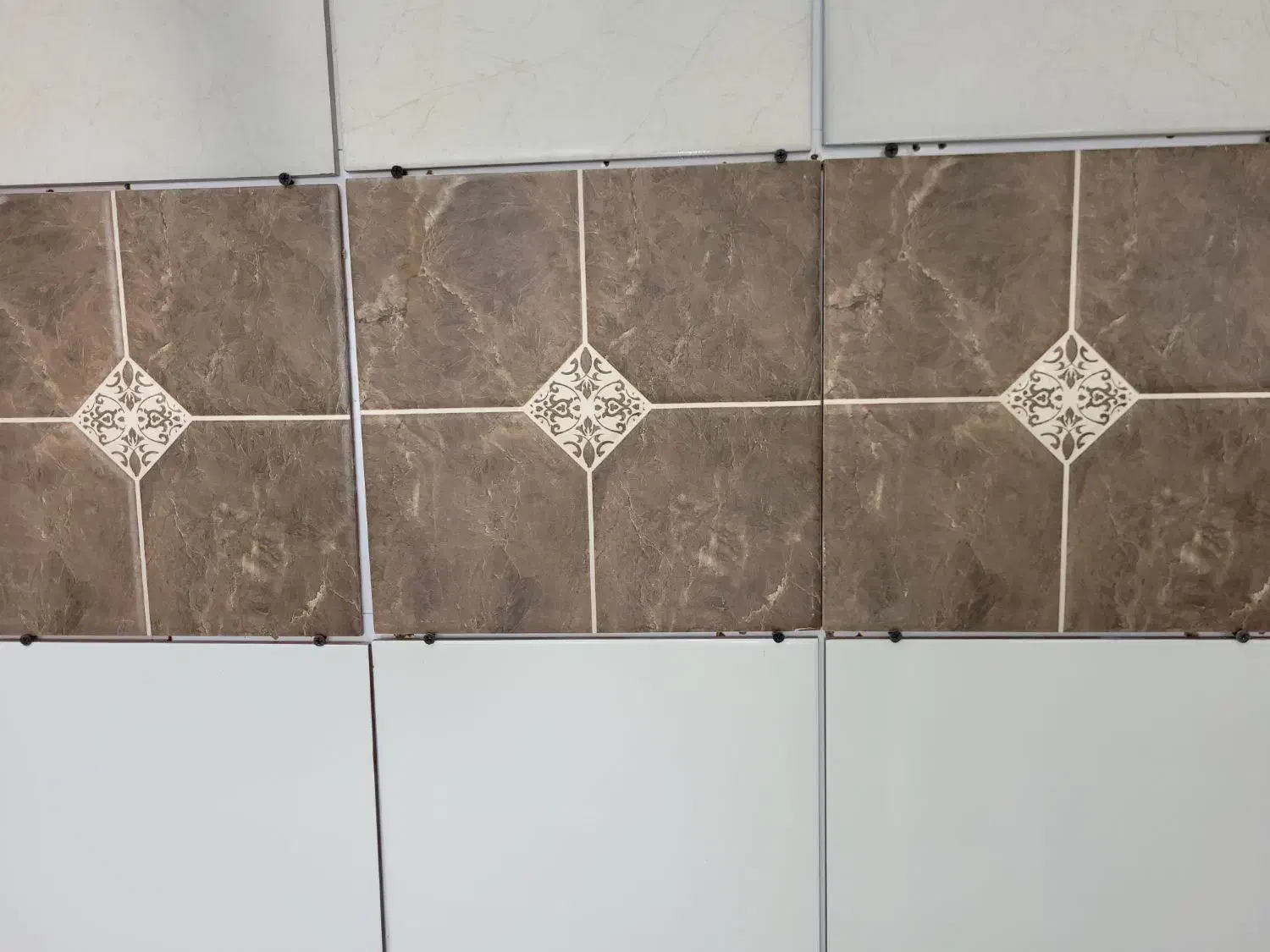 سرامیک ۳۰×۳۰ ایستار قهوه ای|عمده‌فروشی|مشهد, کشاورز|دیوار