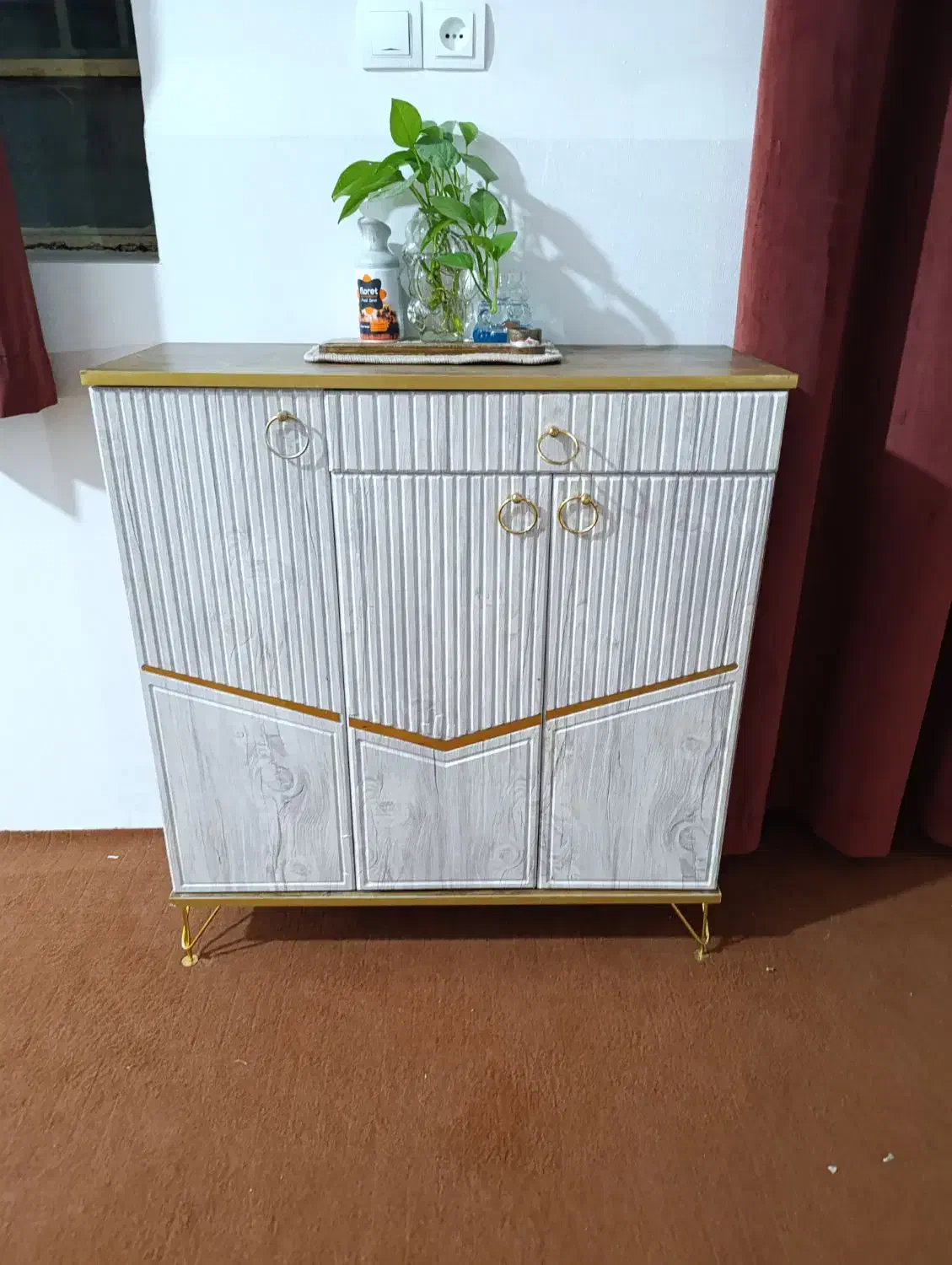 آیینه|آینه|زاهدان, |دیوار