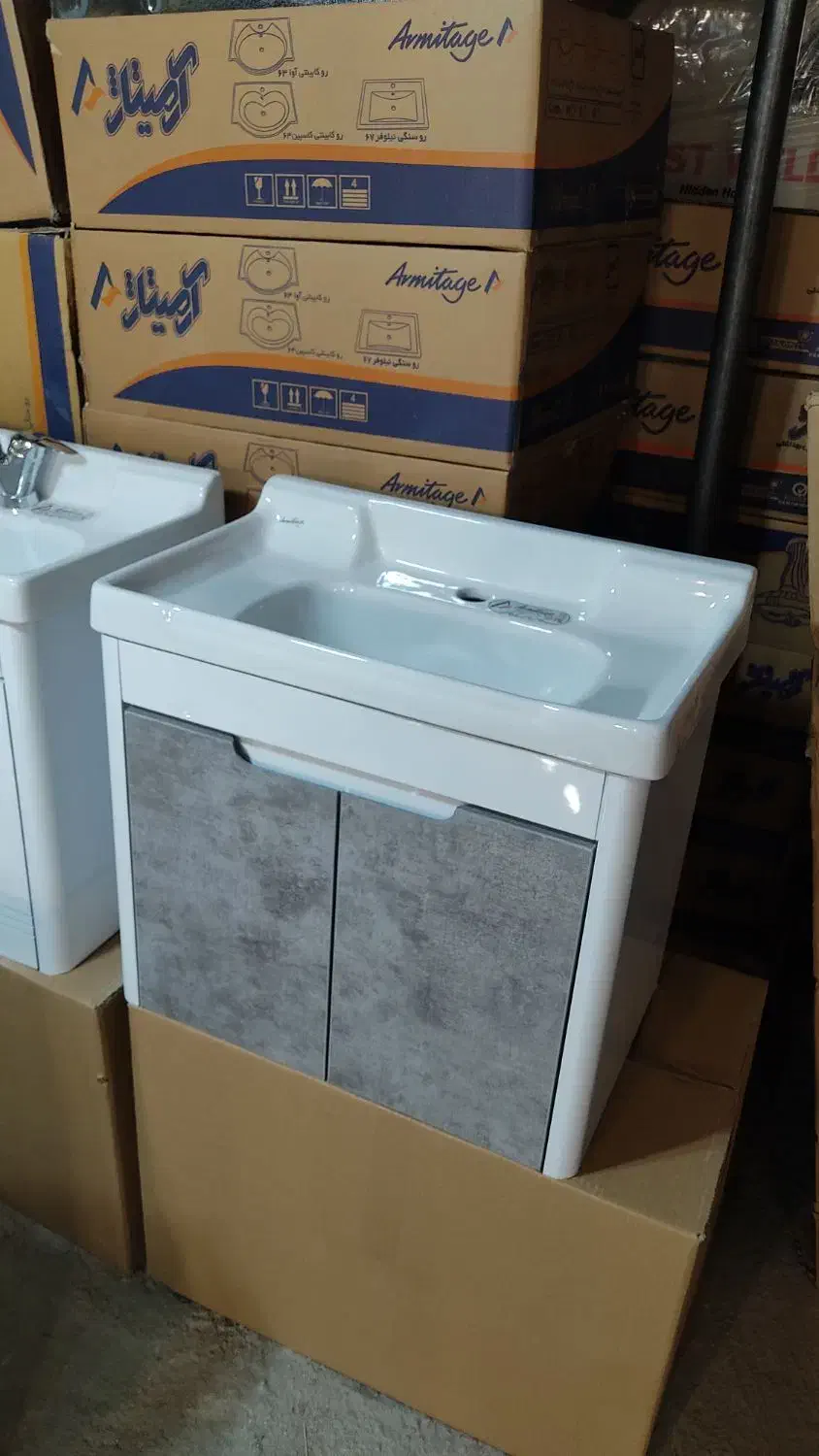 روشویی کابینتی ۳۷×۶۰درب طوسی ضد آب|لوازم سرویس بهداشتی|قزوین, |دیوار