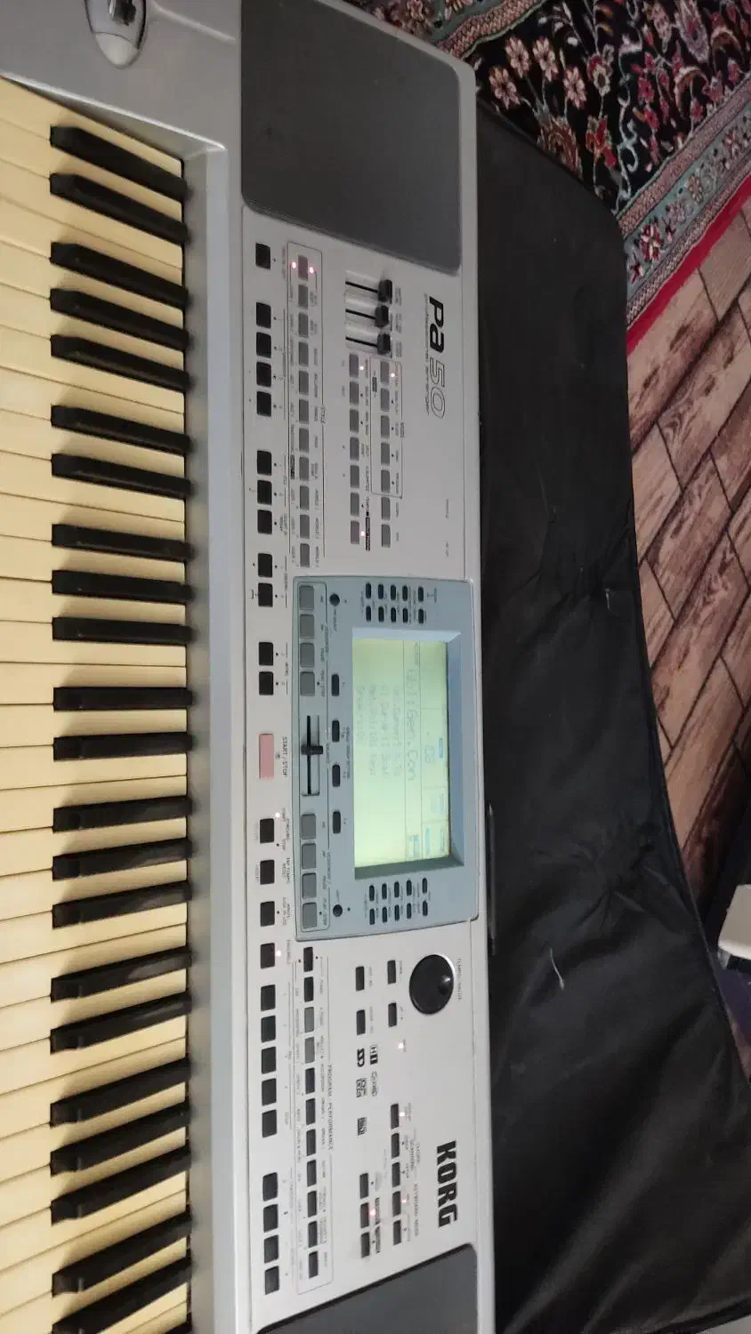 اورگ پی پنجاه|پیانو، کیبورد، آکاردئون|بشاریات, |دیوار