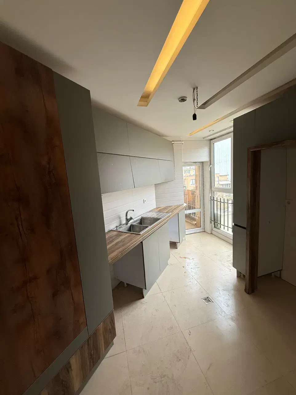 اپارتمان ۱۳۰ متر استادان نوساز تک واحدی شیک|اجارهٔ آپارتمان|همدان, |دیوار