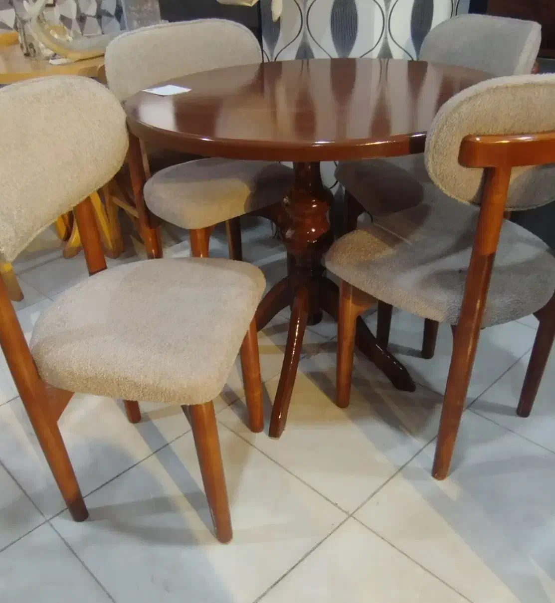 ناهارخوری تدی زیبای زرکالا|میز و صندلی غذاخوری|یاسوج, |دیوار