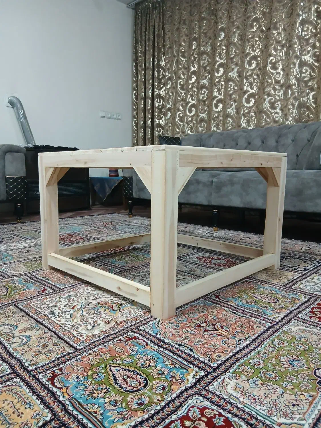 کرسی چوبی|مبلمان خانگی و میز عسلی|لنجان, |دیوار