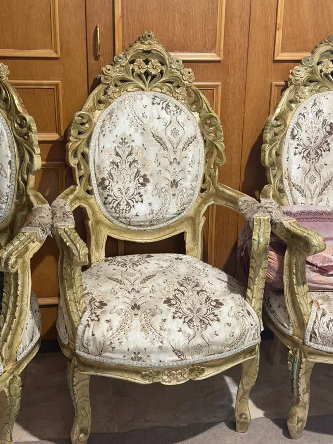 مبل سلطنتی قدیمی چوب راش|مبلمان خانگی و میز عسلی|اهر, |دیوار