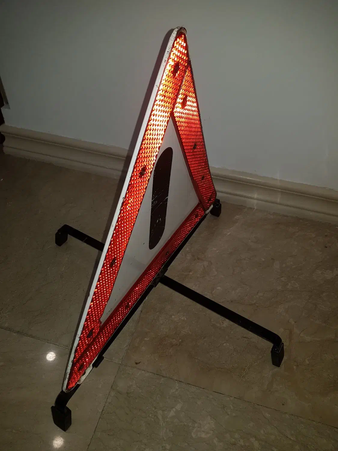 مثلث خطربنزاتوبوس،مینی بوس آینه،چراغ و|قطعات یدکی و لوازم جانبی|تهران, صادقیه|دیوار