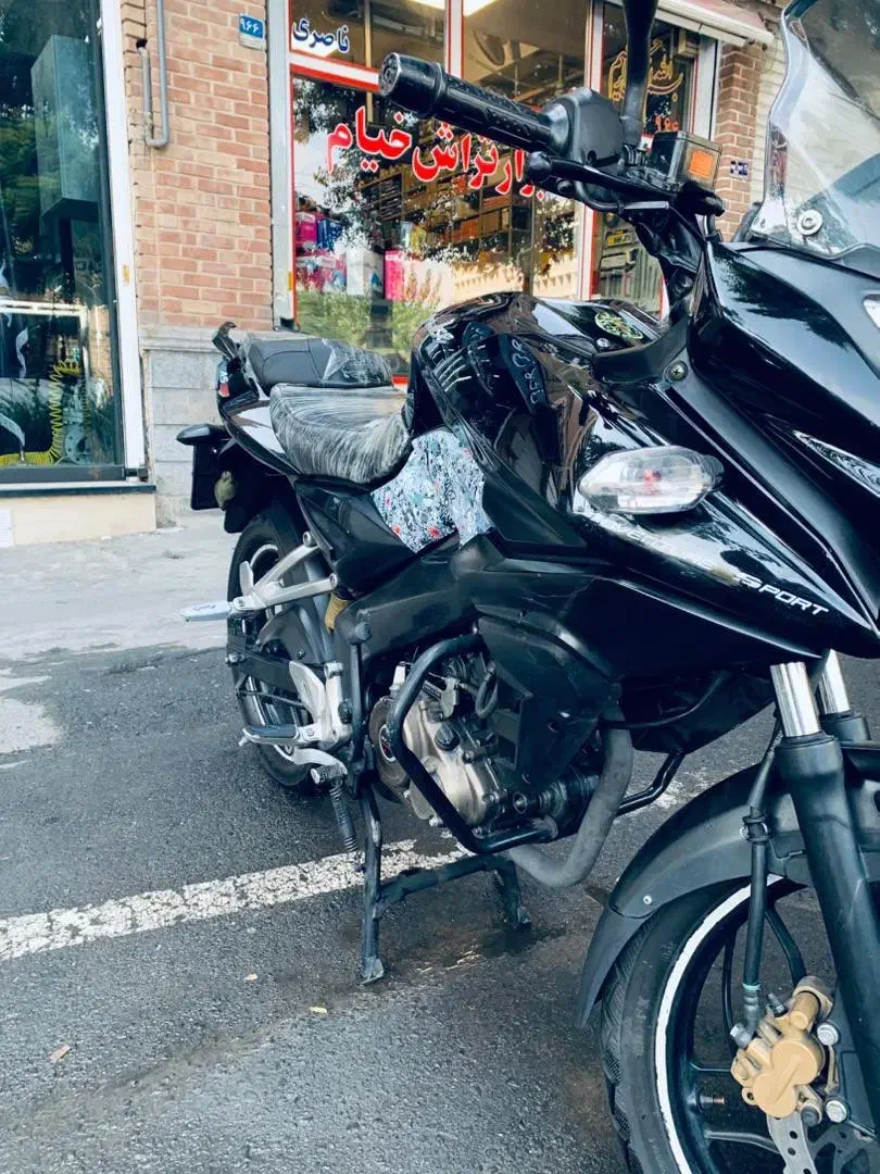 موتور سیکلت|موتورسیکلت|اندیشه, اندیشه فاز ۱|دیوار